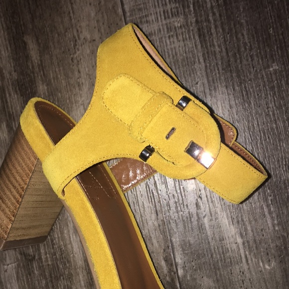 Aquatalia Yellow Suede Leather Heeled Ankle Sandals with Buckle - Picture 4 of 9